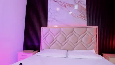 Snapshot of miaafarrel chatting on 09.08.25 Miaa Farrel online show from 09.08.25