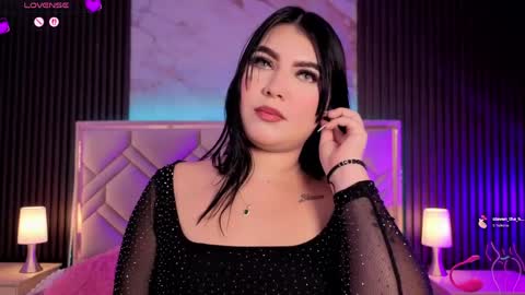 Miaa Farrel online show from 04.01.26