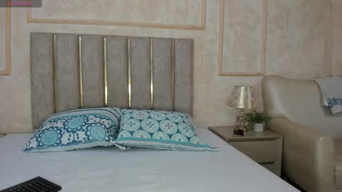 Snapshot of miaaffox chatting on 02.11.26 miaaffox online show from 02.11.26