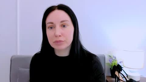 Snapshot of miaalluring chatting on 04.01.26 Mia online show from 04.01.26