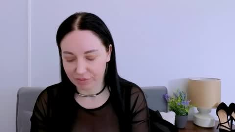 Snapshot of miaalluring chatting on 04.09.26 Mia online show from 04.09.26