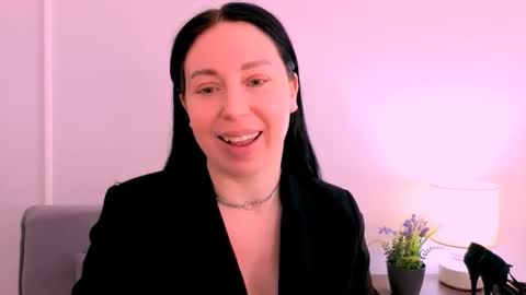 Snapshot of miaalluring chatting on 04.24.26 Mia online show from 04.24.26