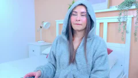Snapshot of miaanderson__ chatting on 04.19.26 miaanderson__ online show from 04.19.26