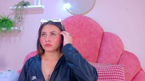 Snapshot of miaanderson__ chatting on 04.23.26 miaanderson__ online show from 04.23.26