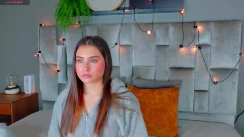 Snapshot of miaanderson__ chatting on 05.18.26 miaanderson__ online show from 05.18.26