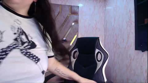 Im Miss Mia online show from 12.19.25