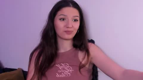 Snapshot of miabellee_ chatting on 06.18.26 mia online show from 06.18.26