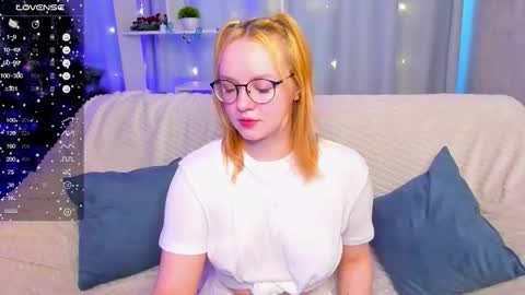 Snapshot of miablaw chatting on 12.23.25 Mia online show from 12.23.25