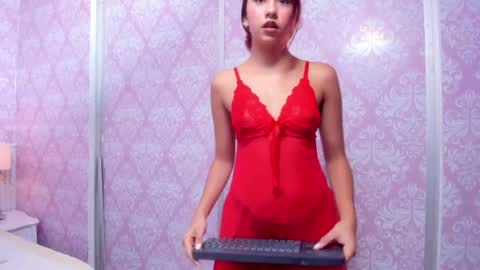 Mia online show from 06.04.26