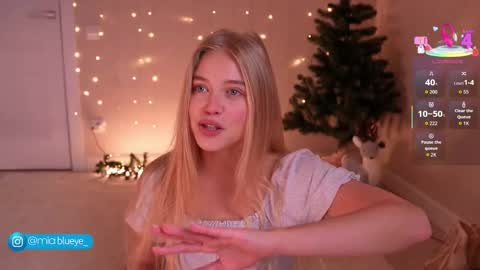 miablueye online show from 12.14.25