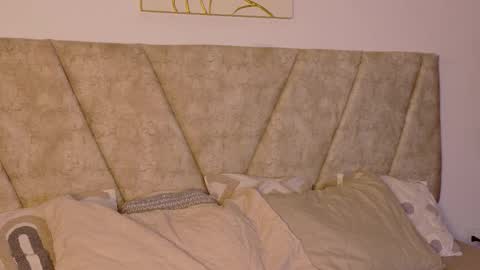 Snapshot of miablumm_ chatting on 12.02.25 miablumm_ online show from 12.02.25