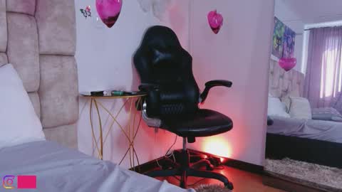 miablumm_ online show from 03.20.26