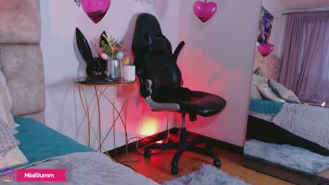 miablumm_ online show from 03.31.26