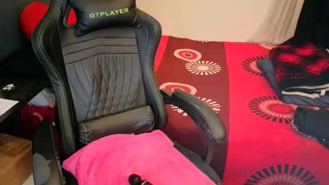 Mia online show from 03.28.26