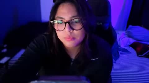 Mia online show from 04.05.26