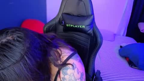 Mia online show from 04.06.26