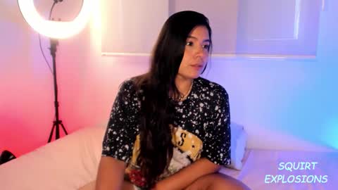 IG Yojanagomez  online show from 12.04.25