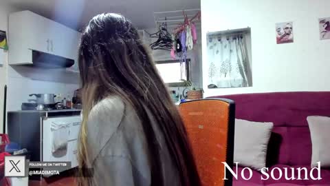 Mia online show from 01.16.25