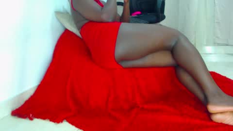 Snapshot of miafox2037 chatting on 04.10.26 miafox2037 online show from 04.10.26