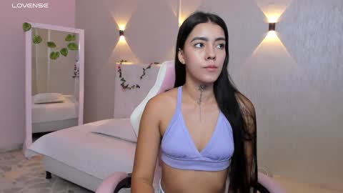 Mia Gomez online show from 01.21.25
