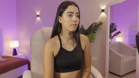 Mia Gomez online show from 11.11.25