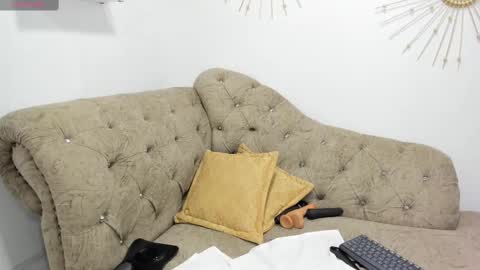 Miah Collins online show from 02.14.25