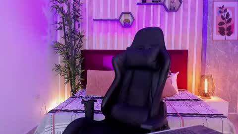 Snapshot of miah_connor chatting on 12.03.24 Mia Connor online show from 12.03.24