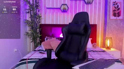 Snapshot of miah_connor chatting on 12.06.24 Mia Connor online show from 12.06.24