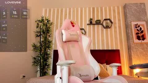 Snapshot of miah_connor chatting on 02.10.25 Mia Connor online show from 02.10.25