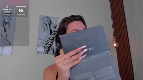 Snapshot of miah_connor chatting on 10.10.25 Mia Connor online show from 10.10.25