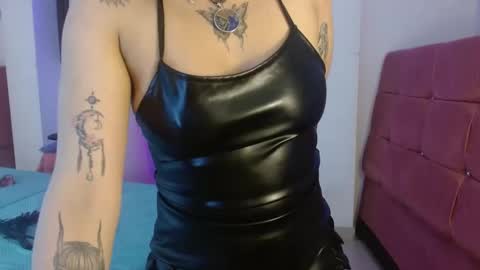 MIA VELEZ online show from 01.08.25