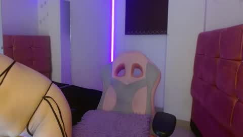 MIA VELEZ online show from 01.10.25