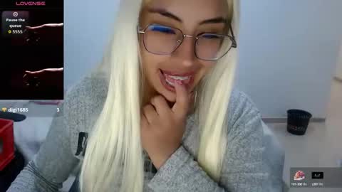 Emma online show from 10.28.25