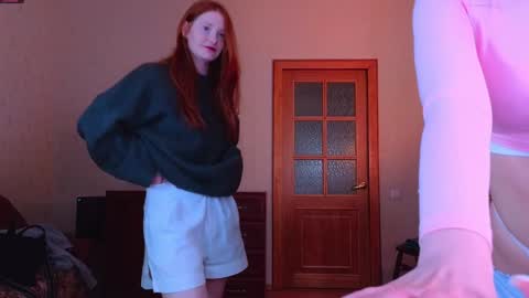 Snapshot of miakeler chatting on 01.24.25 milanaaaa online show from 01.24.25