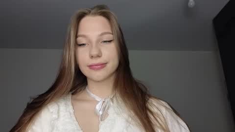 Snapshot of miakeler chatting on 02.25.25 milanaaaa online show from 02.25.25