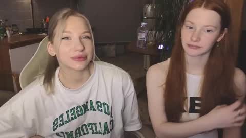 Snapshot of miakeler chatting on 03.06.25 milanaaaa online show from 03.06.25