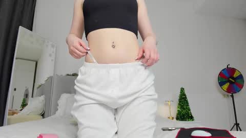 Snapshot of miakeler chatting on 01.09.26 milanaaaa online show from 01.09.26