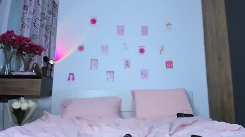 Snapshot of miakeler chatting on 06.17.26 milanaaaa online show from 06.17.26