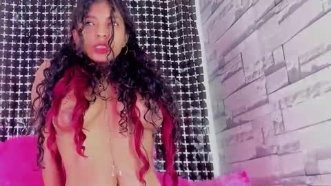 miakirshner_ online show from 02.25.25