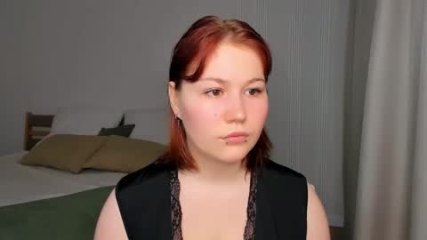 Snapshot of mialacrice chatting on 05.19.26 mialacrice online show from 05.19.26