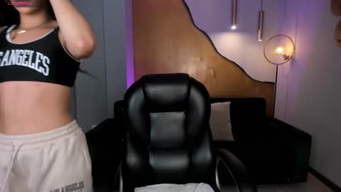 Snapshot of mialaurence_ chatting on 09.17.25 Call me Mia  online show from 09.17.25