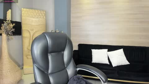 Call me Mia  online show from 03.31.26