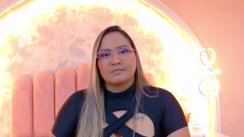 Mia online show from 03.04.26