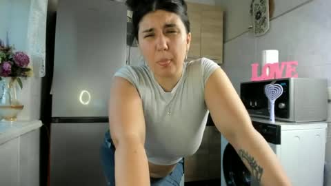 Snapshot of miamarrone chatting on 06.20.26 MiaMarrone online show from 06.20.26