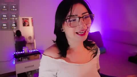 Snapshot of miami_18_ chatting on 02.09.26 Lili online show from 02.09.26