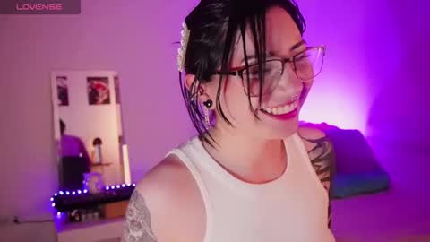 Snapshot of miami_18_ chatting on 02.15.26 Lili online show from 02.15.26