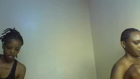 Snapshot of miami_muffin chatting on 11.19.25 Muffin online show from 11.19.25