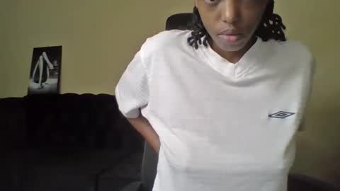Snapshot of miami_muffin chatting on 04.19.26 Muffin online show from 04.19.26
