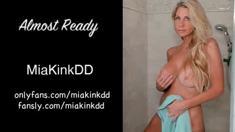 Mia online show from 11.14.25