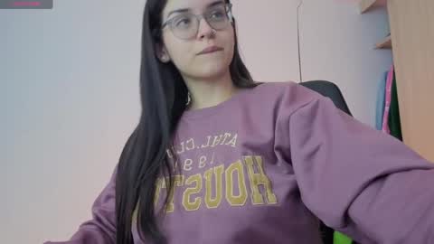 Mia online show from 05.13.26